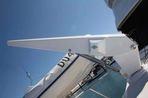 electric boat winch lifting raft